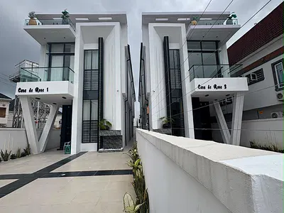 Luxury 5 Bedroom Fully Detached Duplex with BQ