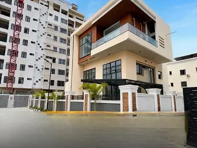 5 Bedroom Detached Duplex with a BQ