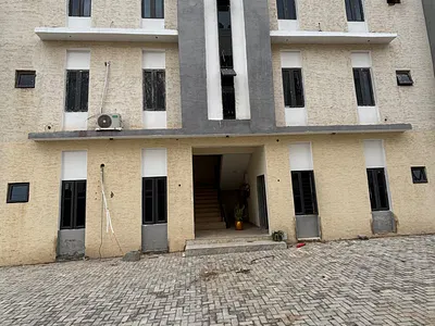 3 Bedroom Flat