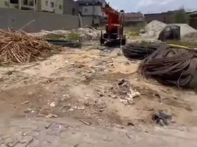 1, 000SQM Dry Land