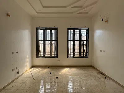 Newly Renovated 3 Bedroom Flat