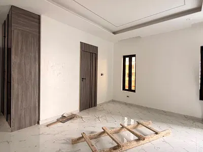 3 Bedroom Apartment Available
