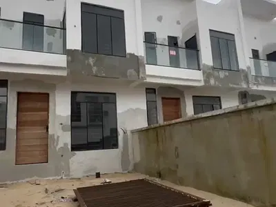 4 Bedroom Duplex
