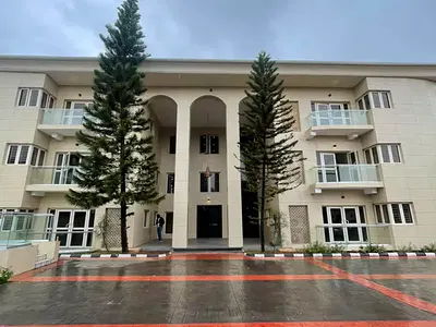 Decent 4 Bedroom Flat with BQ, Pool & Elevator