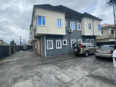 Well Maintained 1 Bedroom Flat
