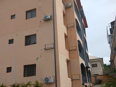Luxury 2 Bedroom with New Kitchen and Toilets