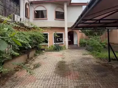 4 Bedroom Semi Detached House