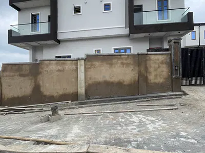 Luxury 3 Bedroom Semi Detached Duplex