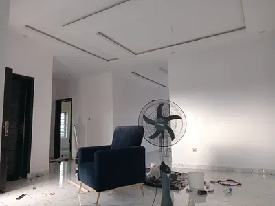 Massive and Clean 2bedroom Flat Upstairs