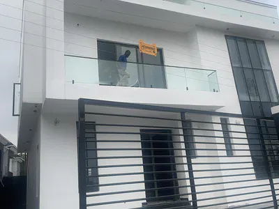 Luxury 4 Bedroom Fully Detached Duplex with Excellent Facilities