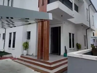 Newly Built 5 Bedroom Fully Detached Duplex with BQ with Swimming Pool