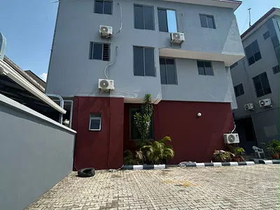 Spacious 3 Bedroom Apartment with BQ
