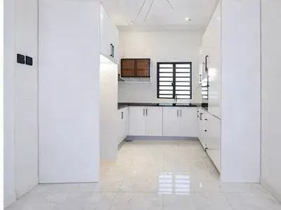 New 5 Bedrooms Semi Detached House