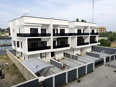 New 5 Bedrooms Semi Detached House