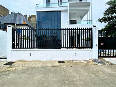 5 Bedroom Detached Duplex
