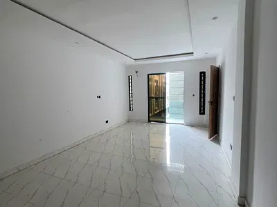3 Bedroom Seeviced Apartment