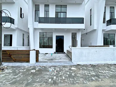 4 Bedroom Detached Duplex