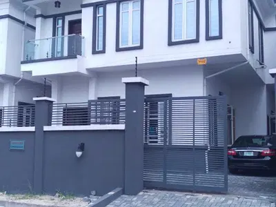 4 Bedroom Detached Duplex + BQ