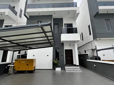 5 Bedroom Luxury Duplex Self Compound, PS5, Snooker,