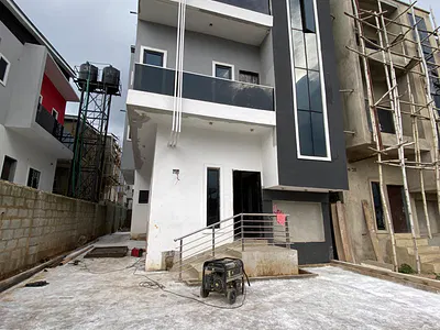 Standard 5 Bedrooms Terrace Duplex