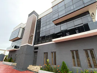 Luxury Office Complex