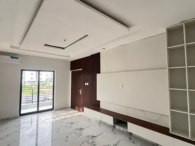 Jahi Apartment