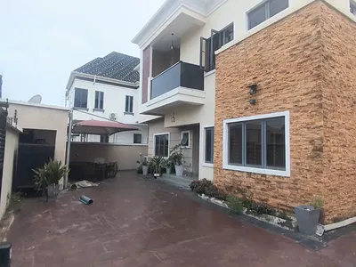 Exquisite 4 Bedroom Fully Detached Duplex with BQ