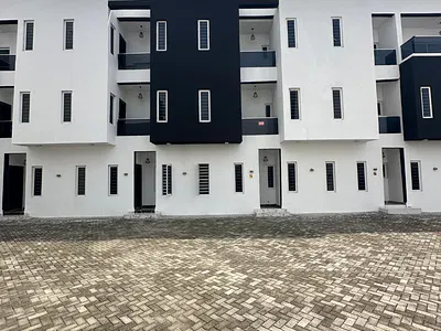 Well Build 3 Bedrooms Terrace Duplex
