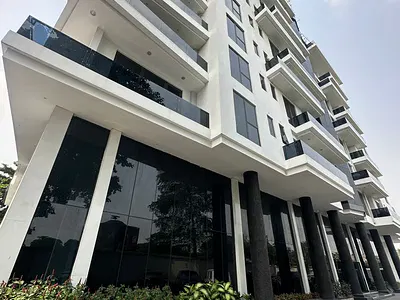 Luxury 4-Bedroom Maisonette Penthouse on the 9th Floor with Cinema