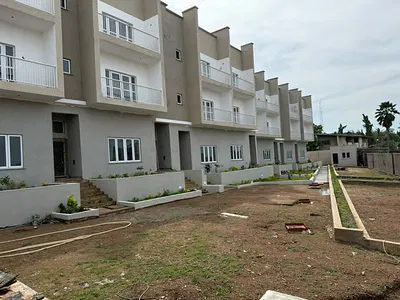 Terrace House of 4 Bedroom with a Room BQ