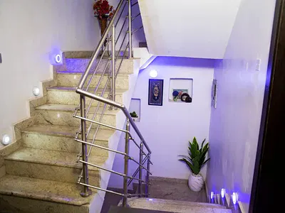 Furnished 3 Bedrooms Terrace