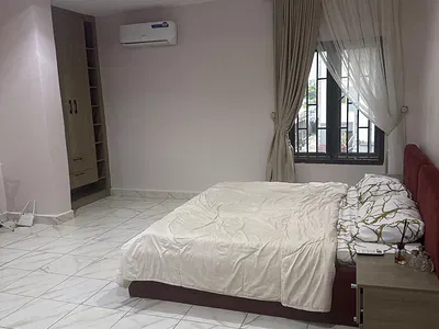Shared 3 Bedroom Apartment