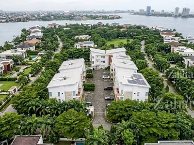 Luxury 3 Bedroom Apartment