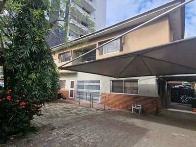Prime 5-Bedroom Semi-Detached House with BQ — Victoria Island (VI), Lagos