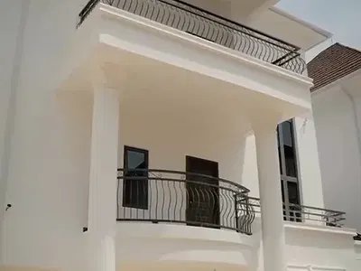 5 Bedroom All En-Suite with Maid's BQ