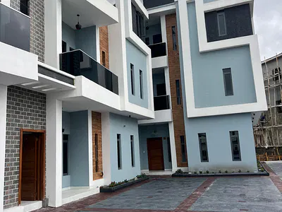 Luxury 2 Bedroom Apartment