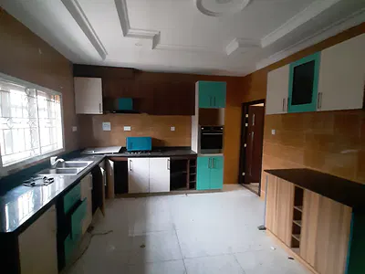 4 Bedroom En-Suite Semi-Detached Duplex with 1 Room BQ