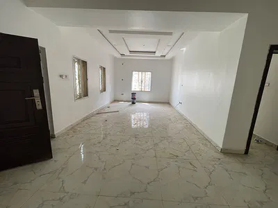 Spacious 3 Bedrooms Apartment
