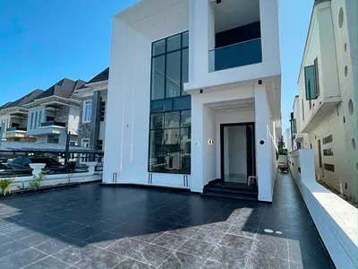 5 Bedroom Fully Detached Duplex