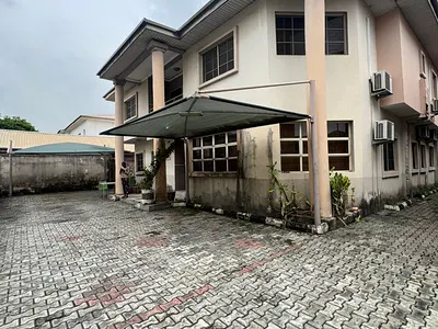 A Land Measuring 506 SQM with Renovatable House