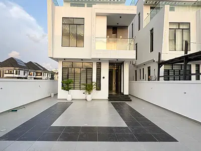 5 Bedroom Fully Detached Duplex