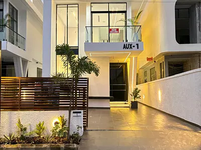 5 Bedroom Fully Detached Duplex