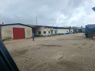 1 Bay and a Mini Bay Warehouse Sited on 7199SQM Land