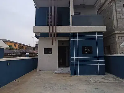 Tastefully Finished 4 Bedroom Fully Detached Duplex