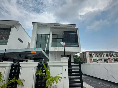 5 Bedroom Fully Detached Duplex with BQ and Cinema