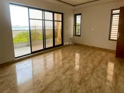 5 Bedroom Semi Detached Duplex