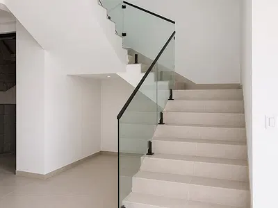 Tasteful and Luxury 4 Bedrooms Maisonette with BQ