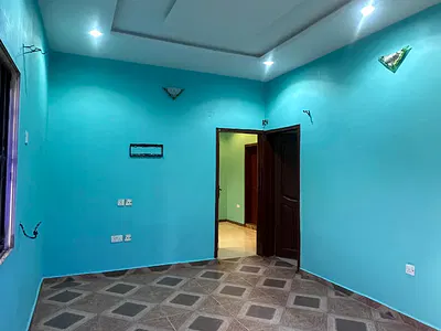Newly Renovated 2 Bedroom Flat