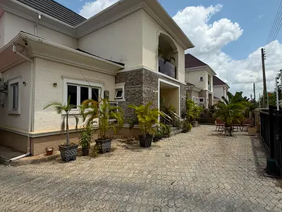Nice 4 Beds Detached Duplex & 1 Room BQ with Ample Space