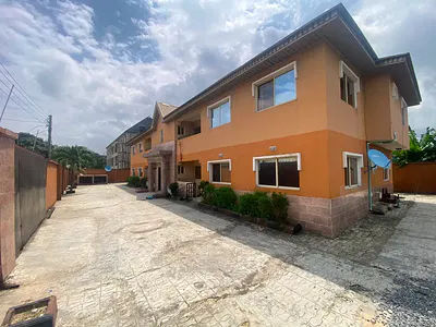 Massive Three Bedrooms Flat